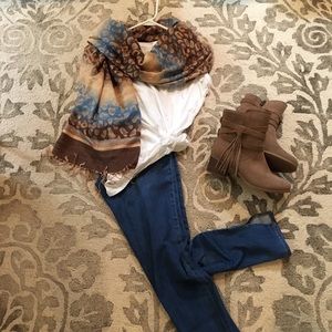 Cozy pashmina and silk scarf from Florence